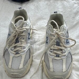 New Balance Cream and blue Women's Sneakers